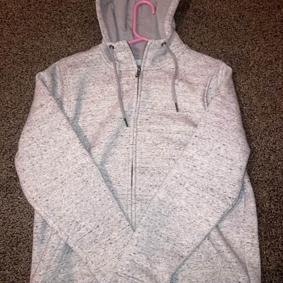 Woman’s carhartt jacket - Picture 2 of 3